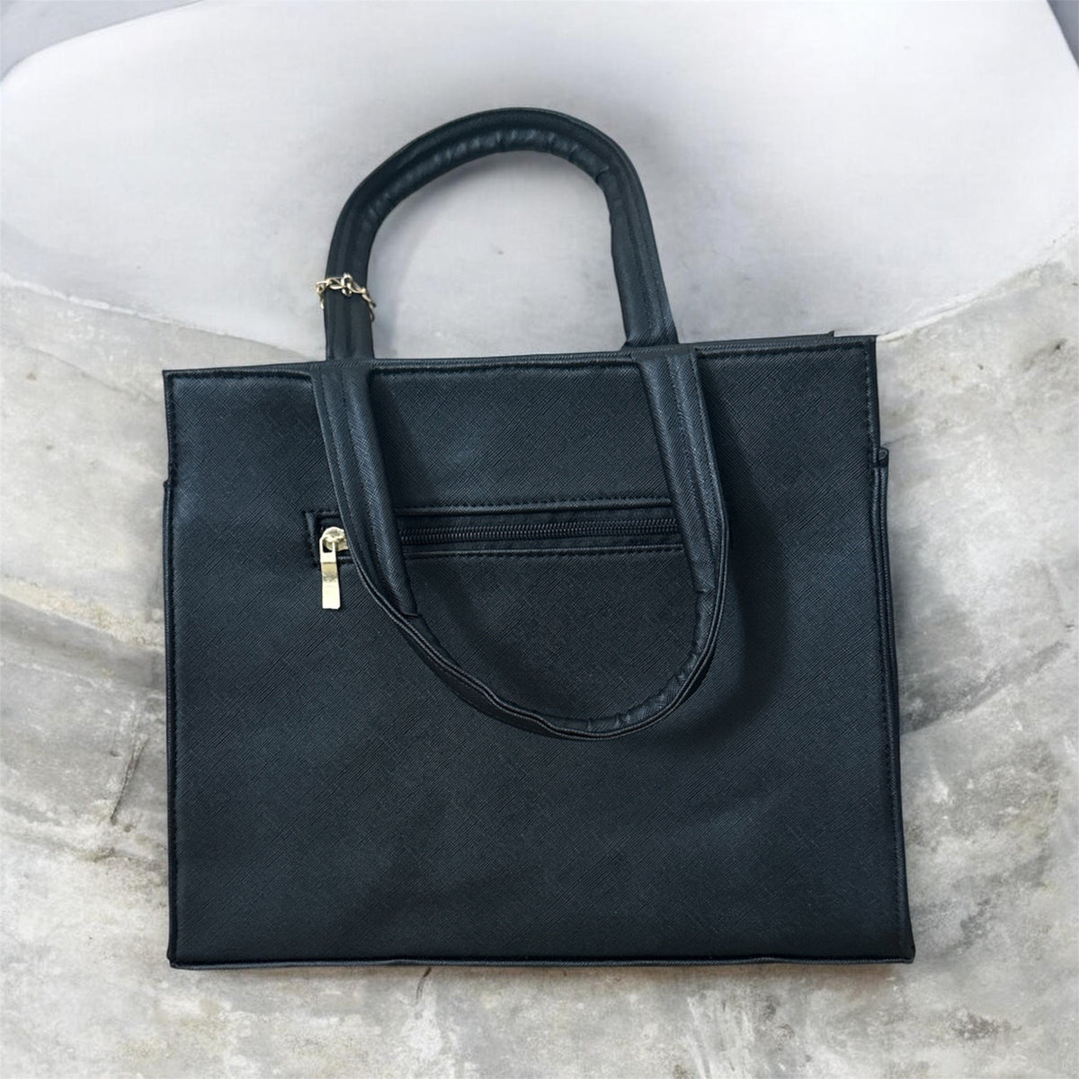 Black Vegan Leather / Bolso de Piel Vegana