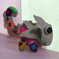 Gray Chameleon Handmade Alebrije Figurine / Alebrije hecho a mano con forma de Camaleon Gris