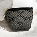 Gray Snake-Skin Leather Coin Purse / Monedero en Piel vibora gris