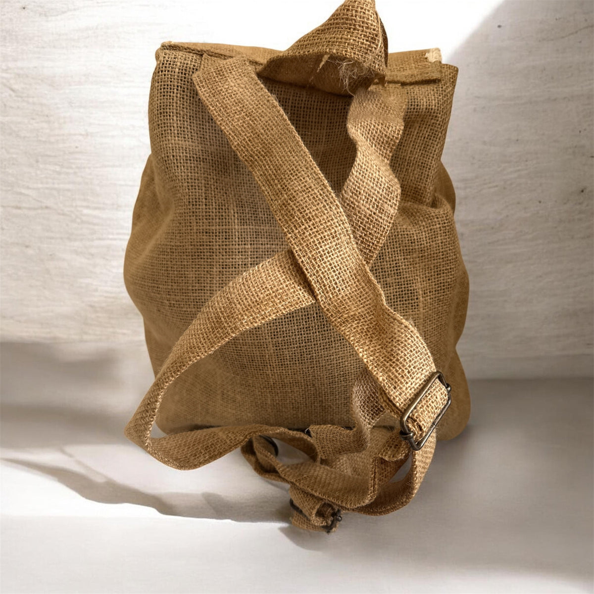Handcrafted Mexican Jute Backpack / Mochila de Yute 3