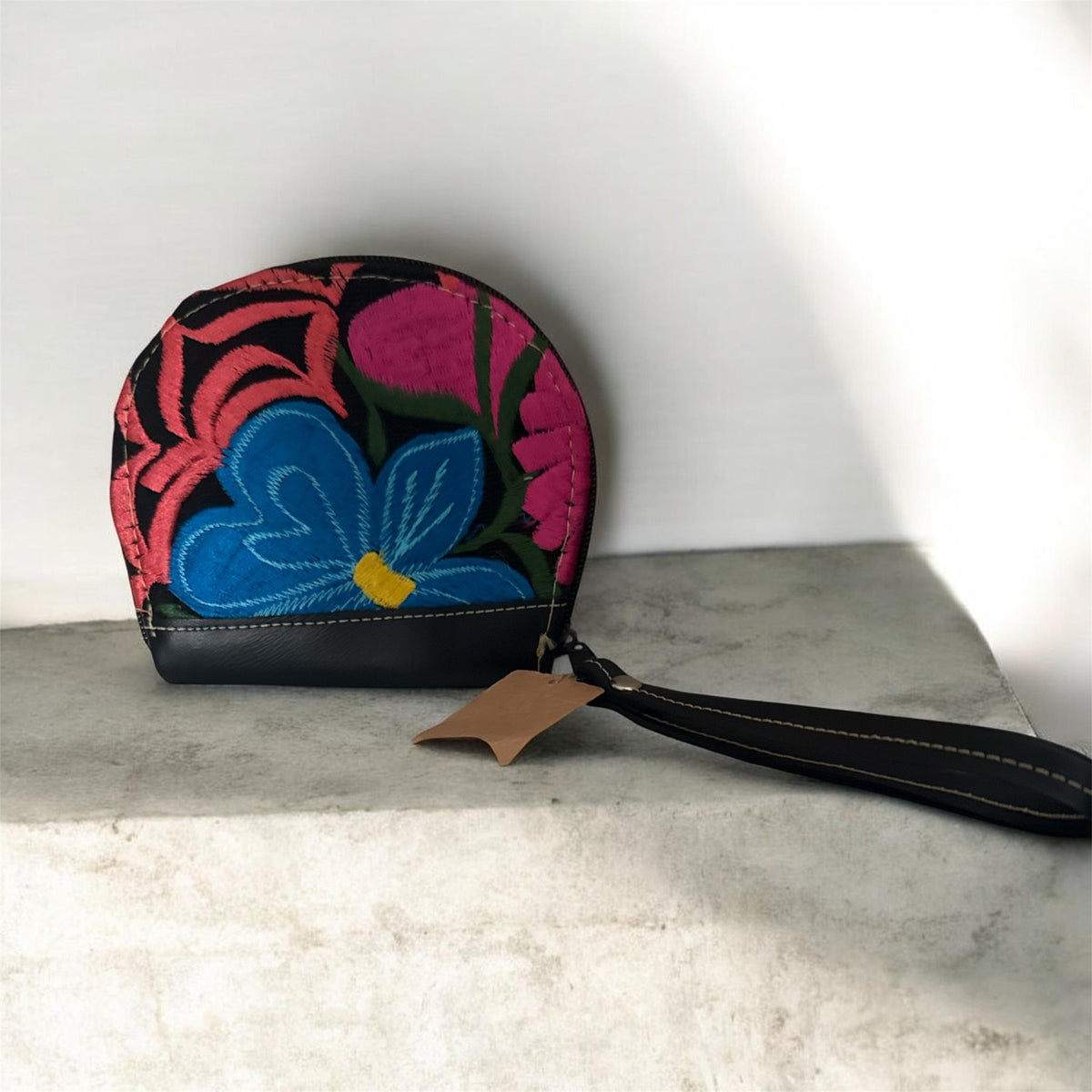 Mexican Embroidered Wallet / Cartera con Bordados Mexicanos 2