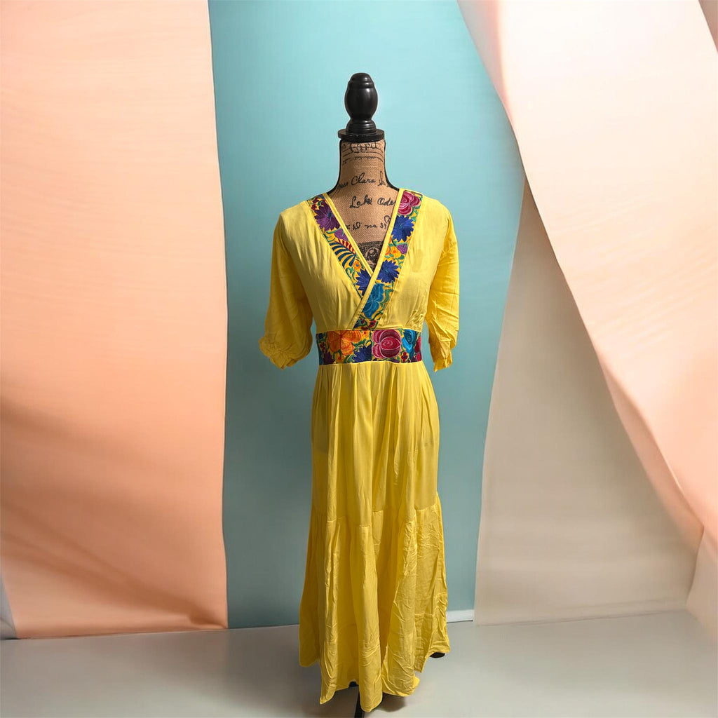 Colorful Mexican-Inspired Dress / Vestido con Detalles Coloridos Amarillo
