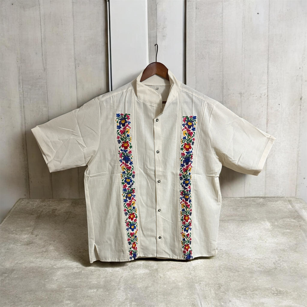 Men’s Embroidered Cotton Shirt / Camisa de Algodón Bordada para Hombre Beige Floral