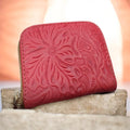 Red Leather Wallet / Cartera de piel roja